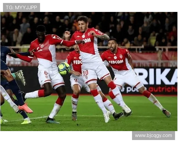 法甲摩纳哥球队表现回顾与赛季总结